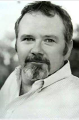 Tom Riis Farrell个人介绍