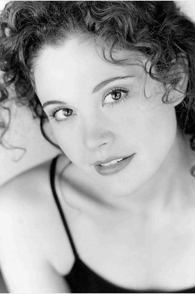 蕾可·艾尔丝沃斯个人介绍