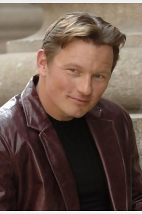 马克·安东尼·克鲁帕个人介绍