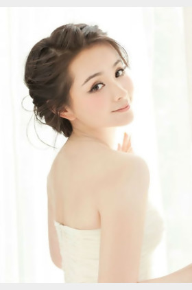邓莎个人介绍