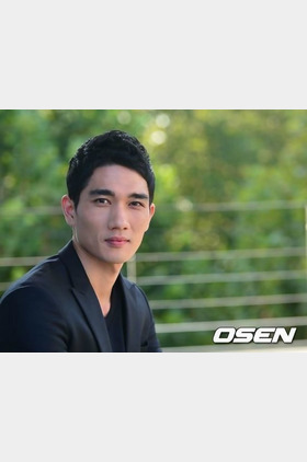 严泰九个人介绍