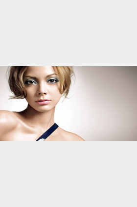 土屋安娜个人介绍