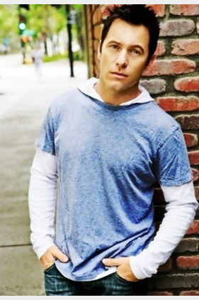 李·惠塔克个人介绍