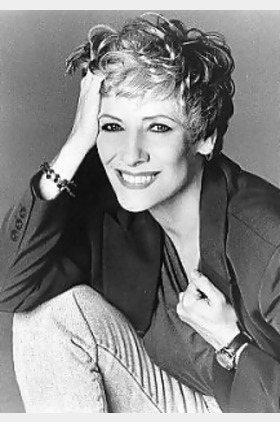 贝蒂·巴克利个人介绍