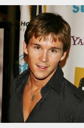 瑞恩·科万顿Ryan Kwanten个人介绍