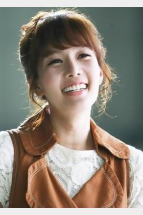 尹彩伊个人介绍