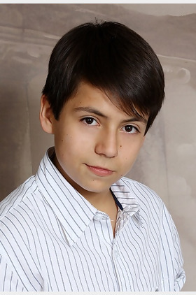 阿德里安·阿龙索个人介绍