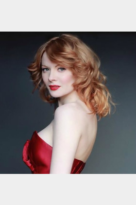艾米丽·比查姆Emily Beecham个人介绍