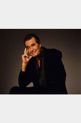 詹姆斯·加纳个人介绍