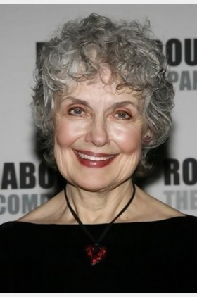 玛丽·贝丝·佩尔Mary Beth Peil个人介绍