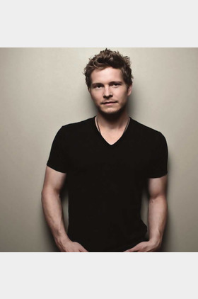 马特·朱克瑞Matt Czuchry个人介绍