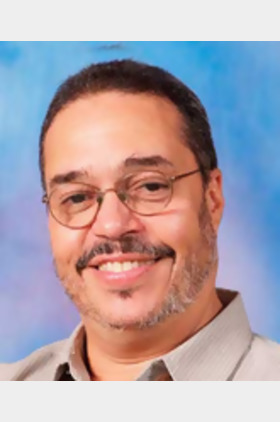 罗伯特·曼努尔个人介绍