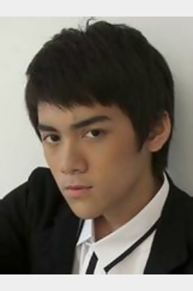 司拉恰奇·齐恩萨温Sirachuch Chienthaworn个人介绍