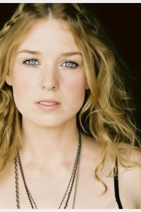 露西·沃特斯个人介绍