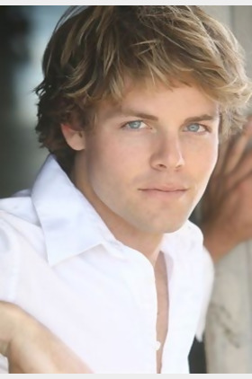 拉奇兰·布坎南个人介绍