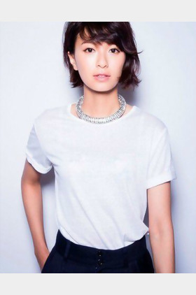 荣仓奈奈个人介绍