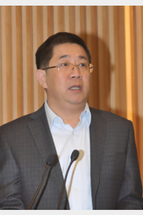 关一凡个人介绍