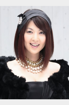 饭岛直子个人介绍