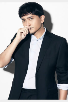卓凡个人介绍