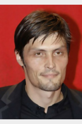 斯坦奇·艾塞克个人介绍