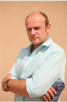 奥列佛·斯托科斯基个人介绍