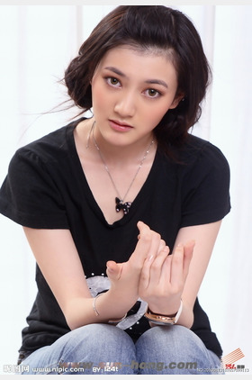 邱晔个人介绍
