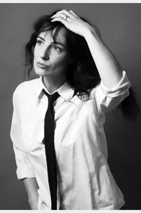 瓦伦蒂娜·卡妮卢提个人介绍