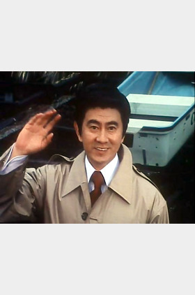 宇津井健个人介绍