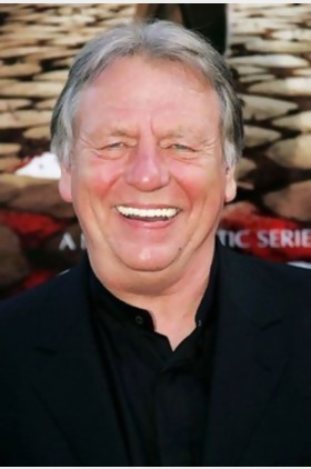 肯尼斯·克兰哈姆个人介绍