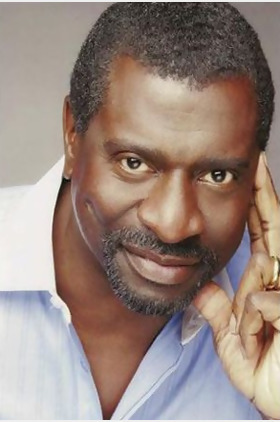 阿非莫·奥米拉Afemo Omilami个人介绍