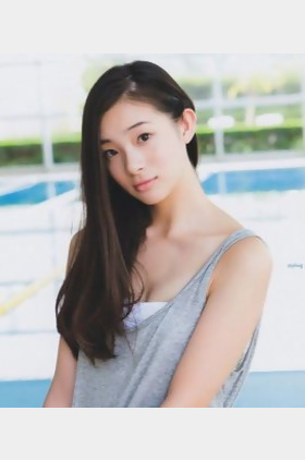 足立梨花个人介绍