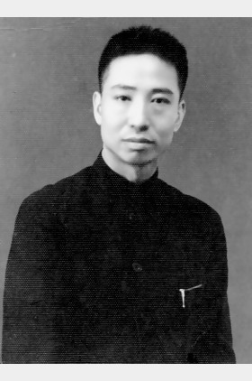 吴克坚个人介绍
