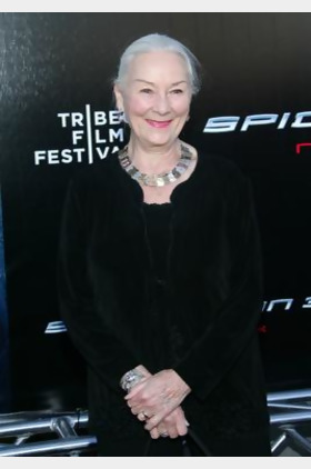 罗斯玛丽·哈里斯个人介绍