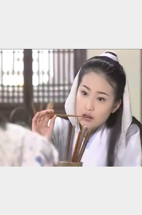 鲍逸琳、张懿婧个人介绍
