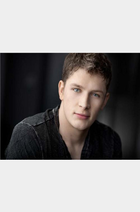 Brett Dier个人介绍