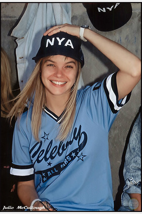 朱丽·麦库拉芙个人介绍