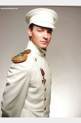 丹尼尔·斯特拉霍夫个人介绍