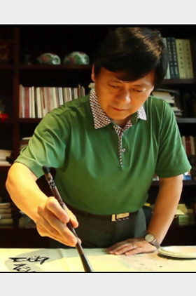 王鸣个人介绍