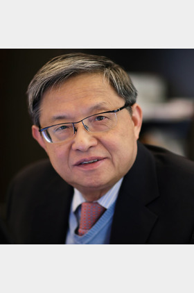 周文重个人介绍