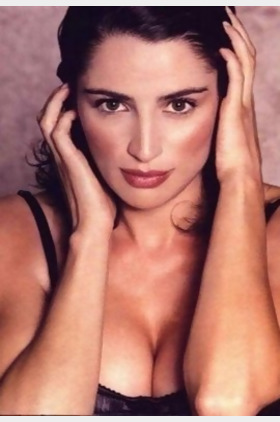 路易莎·拉涅瑞个人介绍