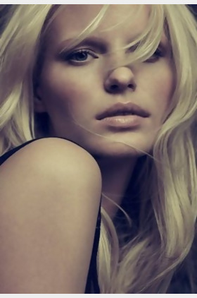 卡洛琳·温伯格个人介绍