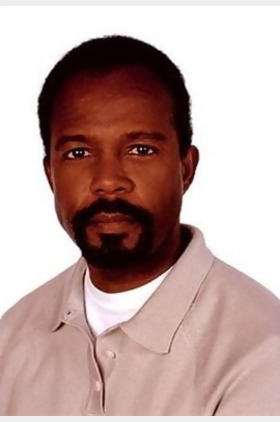 小克拉伦斯·吉尔亚德个人介绍