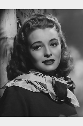 帕德里夏·妮尔个人介绍