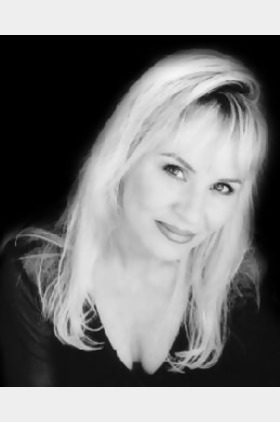 Wendee Lee个人介绍