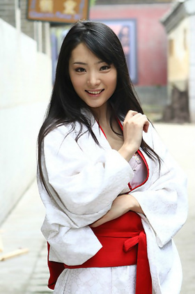崔漫莉个人介绍