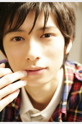 真山明大个人介绍