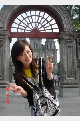 骆妍倩个人介绍