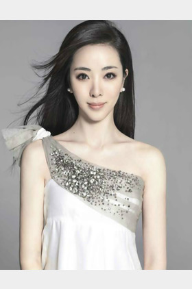 李思思个人介绍