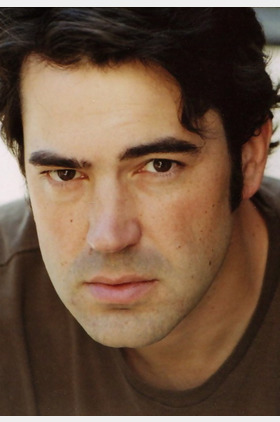 朗·里维斯顿个人介绍