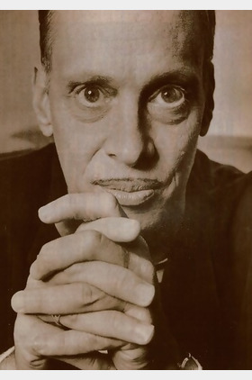 约翰·沃特斯个人介绍